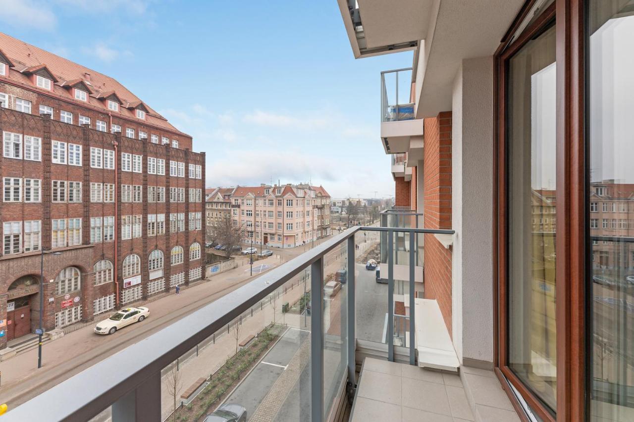 Aura 40 City Center & Free Parking By Downtown Apartments Гданск Екстериор снимка