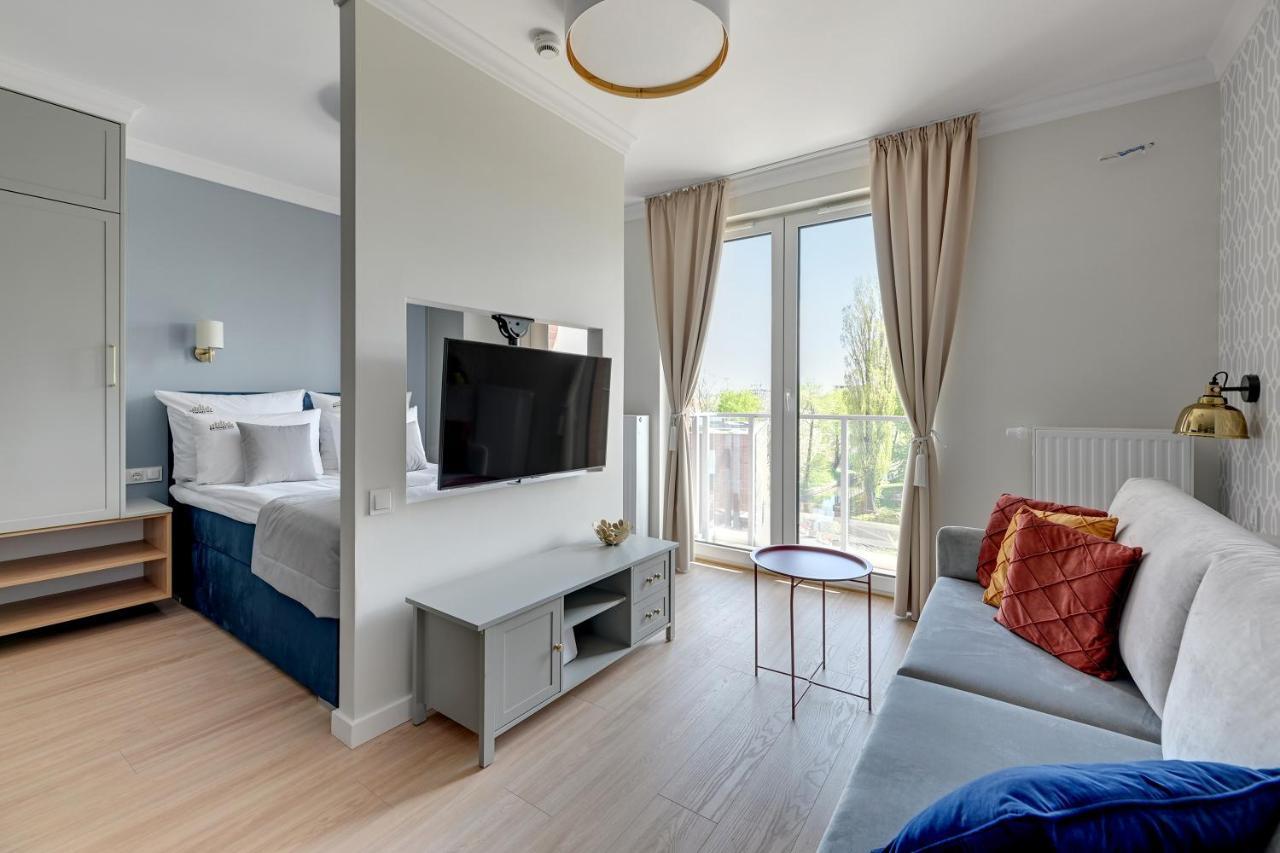 Aura 40 City Center & Free Parking By Downtown Apartments Гданск Екстериор снимка