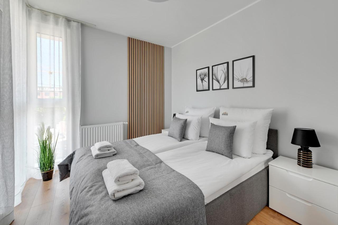 Aura 40 City Center & Free Parking By Downtown Apartments Гданск Екстериор снимка