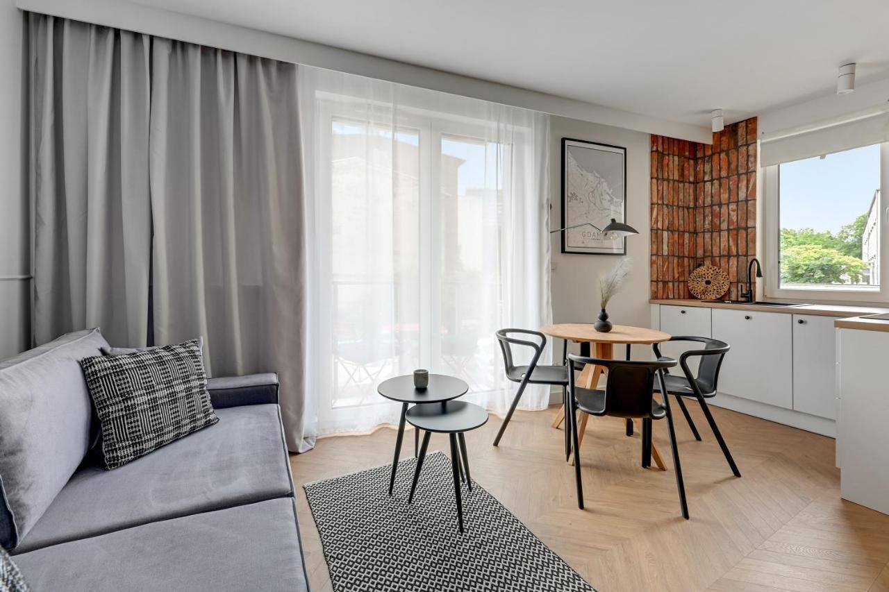Aura 40 City Center & Free Parking By Downtown Apartments Гданск Екстериор снимка