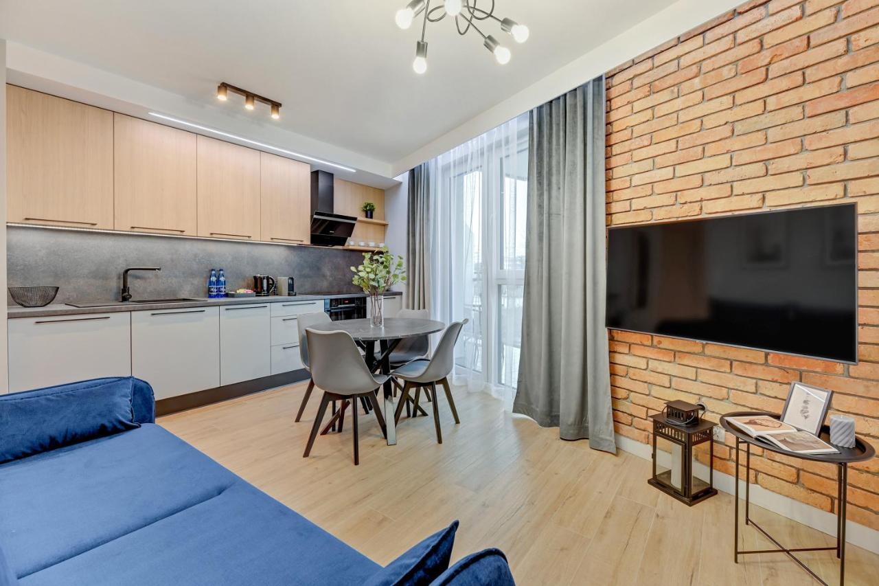 Aura 40 City Center & Free Parking By Downtown Apartments Гданск Екстериор снимка